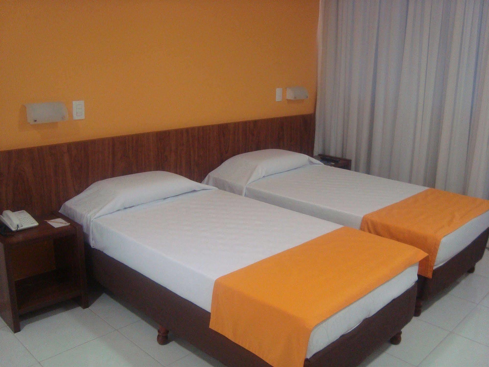 Alice Vitoria Hotel By Nobile Phòng bức ảnh